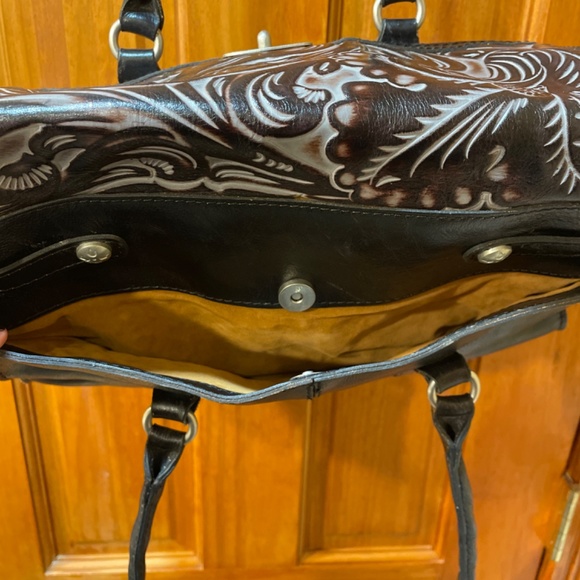 Patricia Nash Shoulder Bag - Picture 4 of 7